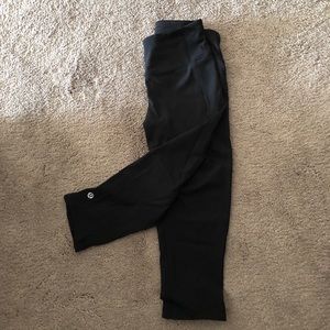 Lululemon cropped leggings - size 4